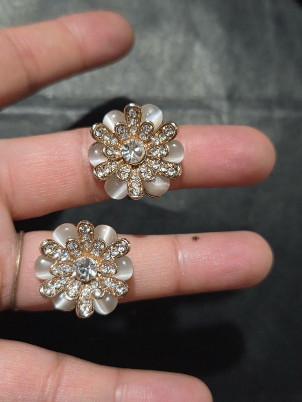 2 rings. Elegant Pearl Flower Crystal Studs  - White and Gold